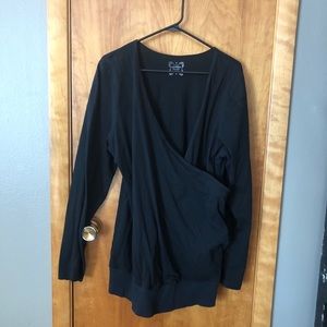Old Navy Maternity Black Wrap Long Sleeve - Comfy